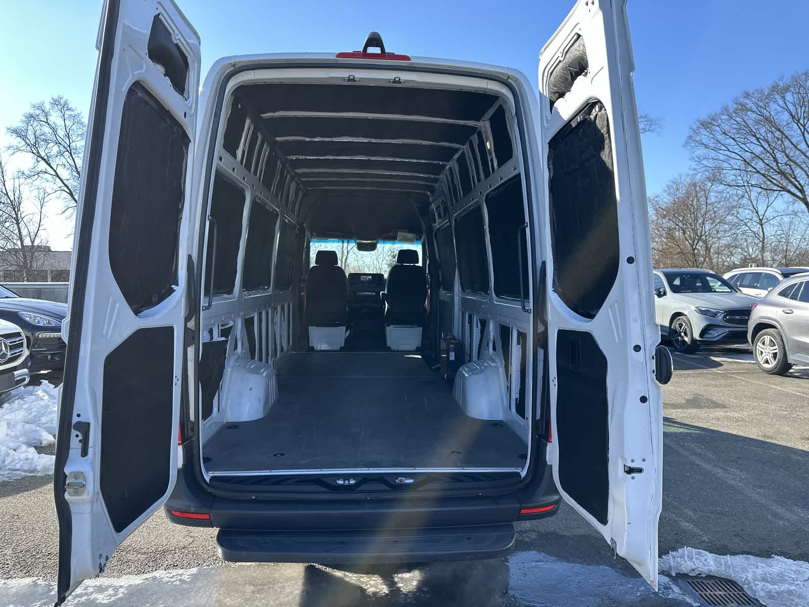 Thumbnail: 2023 Mercedes-Benz Sprinter - 19