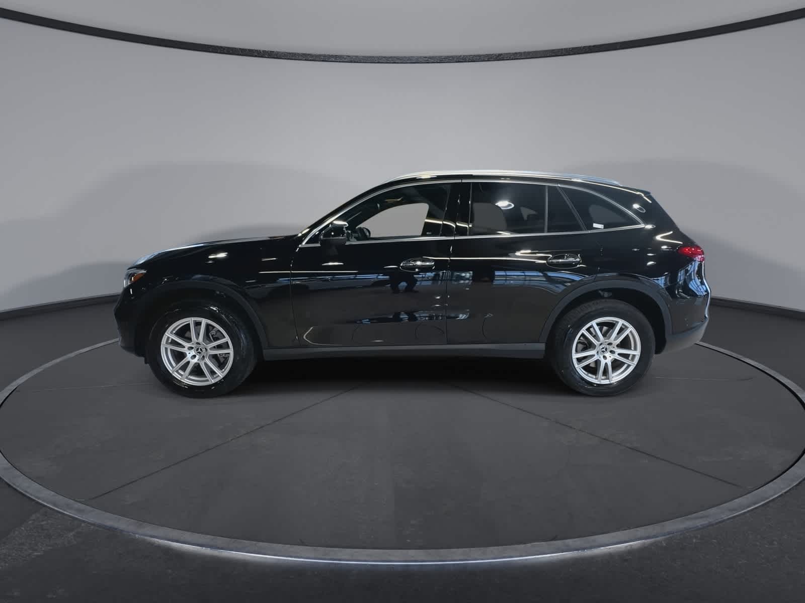 Thumbnail: 2023 Mercedes-Benz GLC - 7