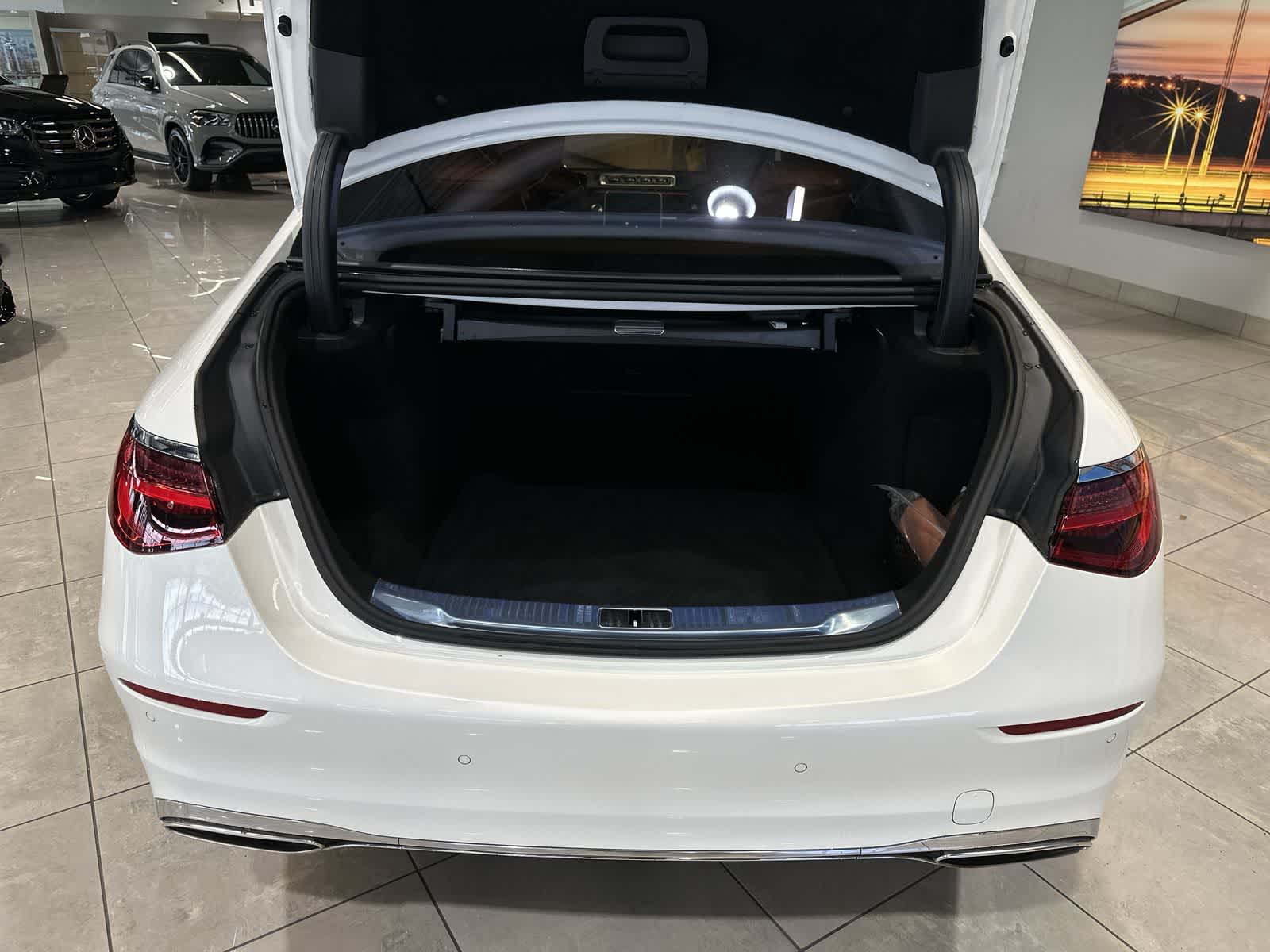 Thumbnail: 2021 Mercedes-Benz S-Class - 31