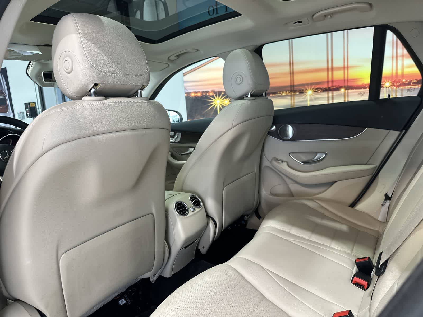 Thumbnail: 2020 Mercedes-Benz GLC - 24