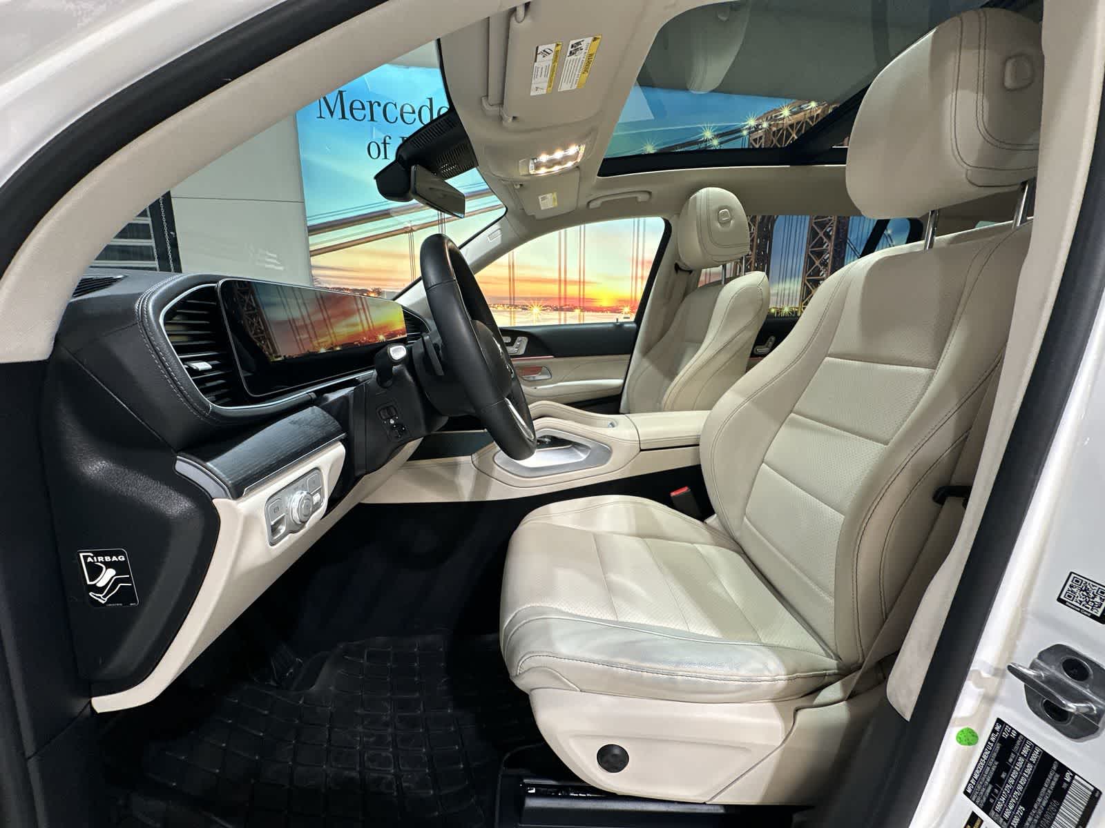 Thumbnail: 2023 Mercedes-Benz GLS - 14