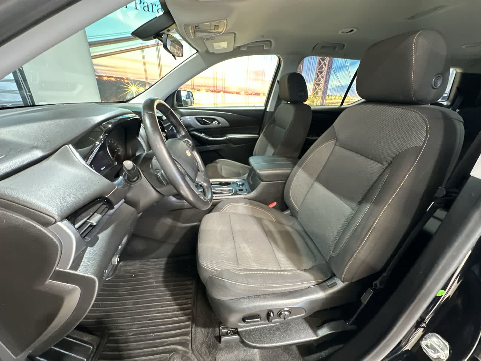 Thumbnail: 2019 Chevrolet Traverse - 23