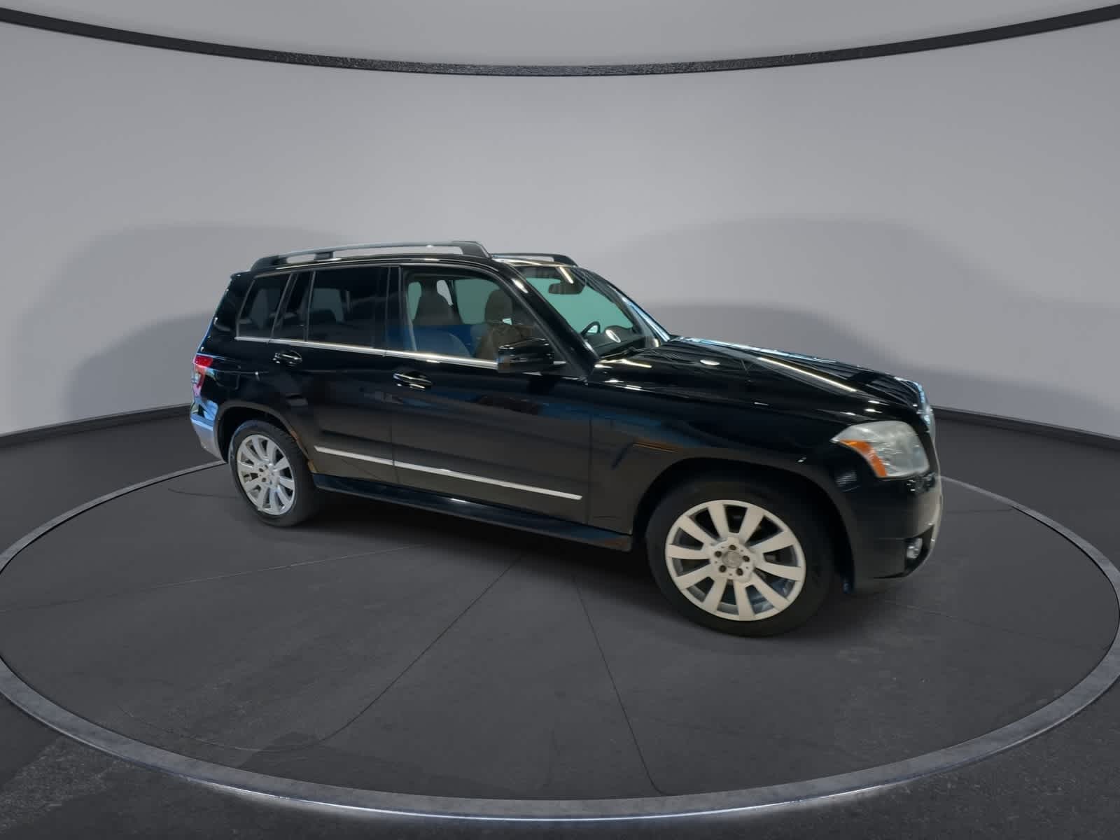Thumbnail: 2010 Mercedes-Benz GLK - 2