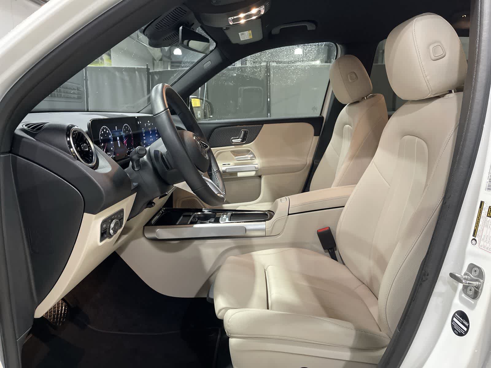 Thumbnail: 2025 Mercedes-Benz GLB - 14