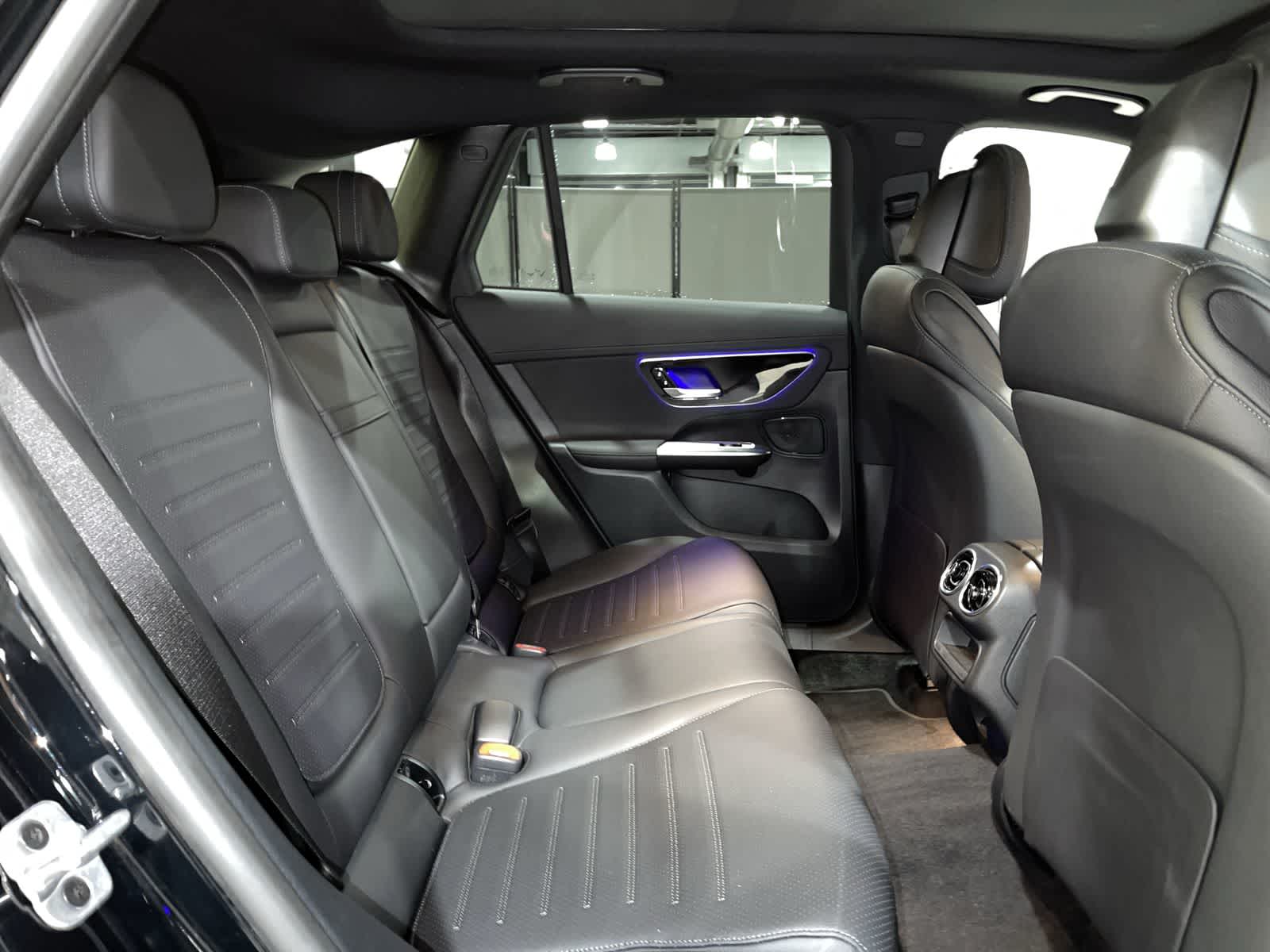 Thumbnail: 2025 Mercedes-Benz GLC - 25