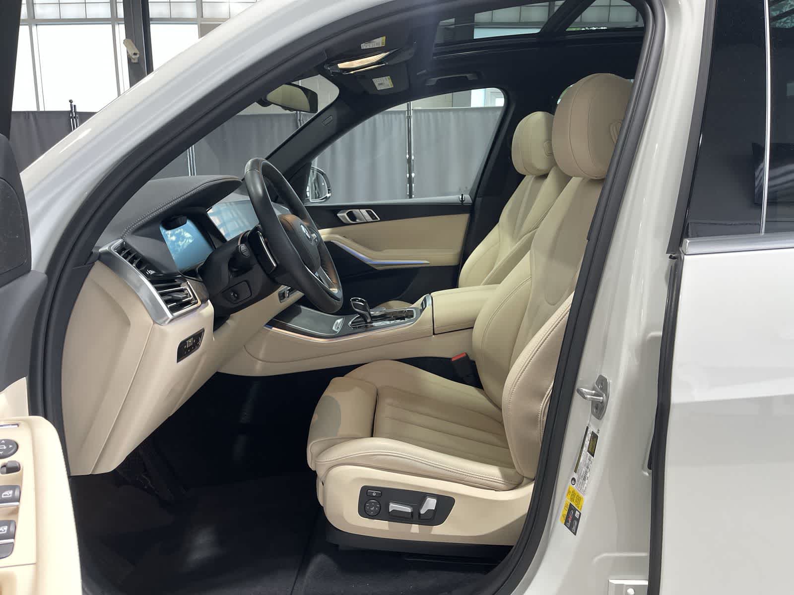 Thumbnail: 2022 BMW X5 - 14