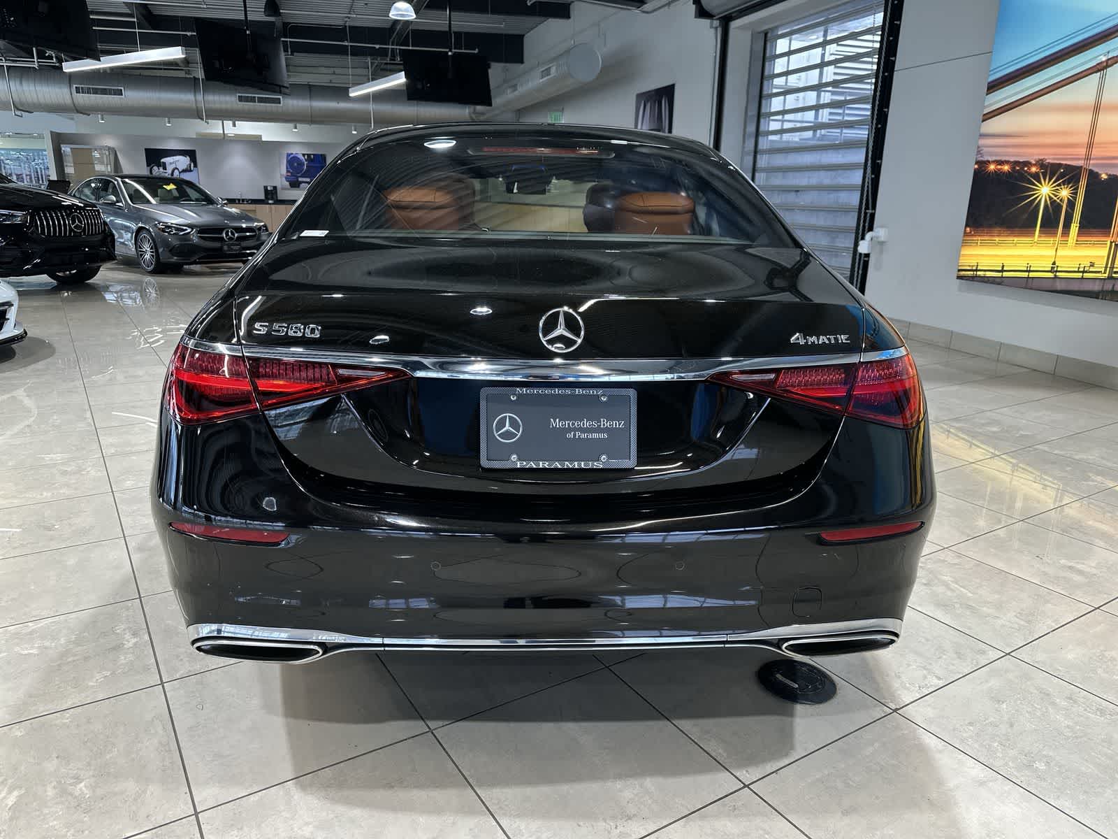 Thumbnail: 2022 Mercedes-Benz S-Class - 17