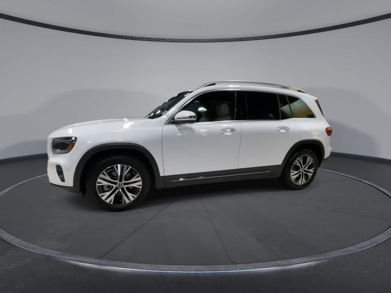 Thumbnail: 2025 Mercedes-Benz GLB - 5