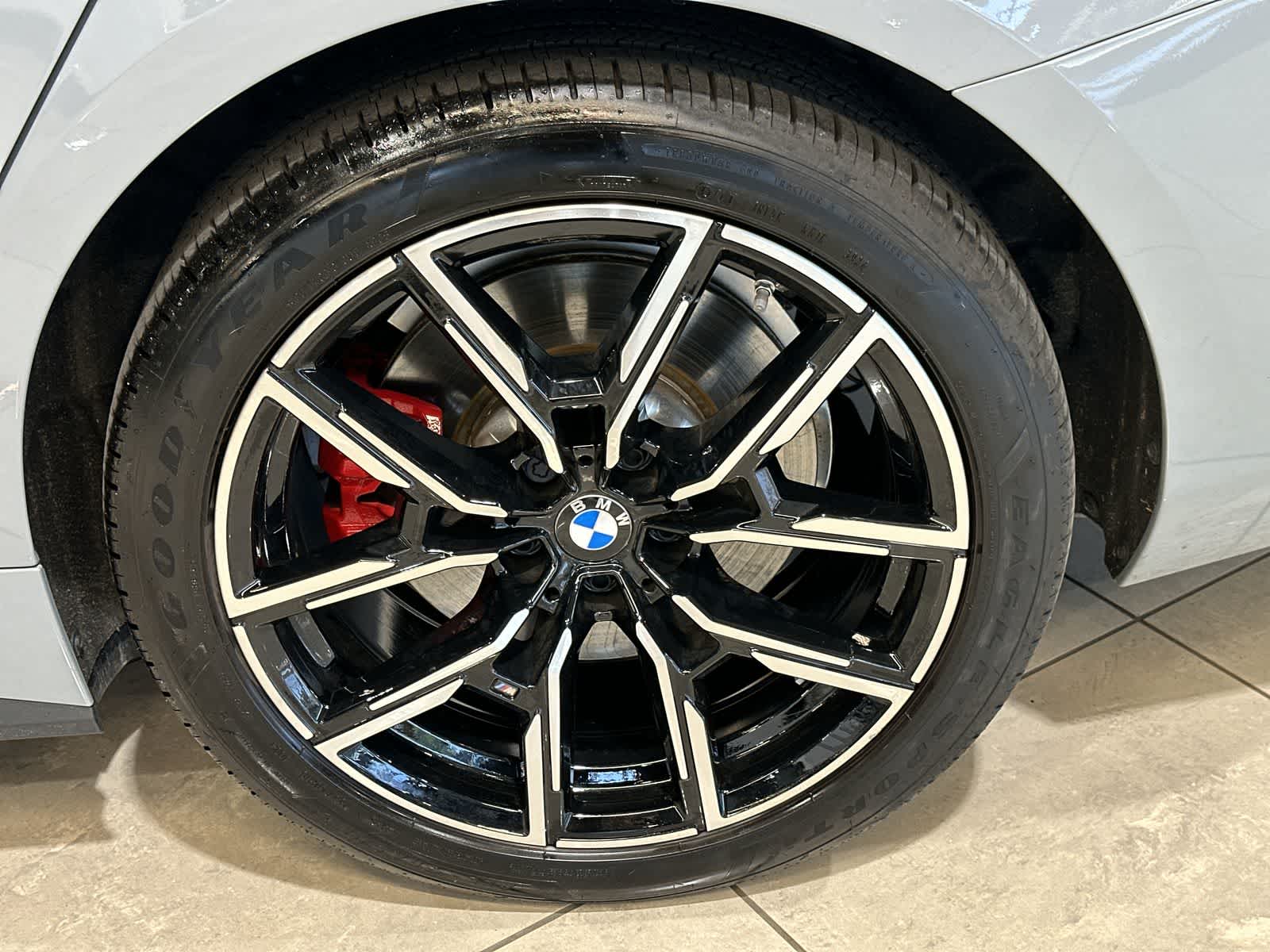 Thumbnail: 2025 BMW i4 - 20