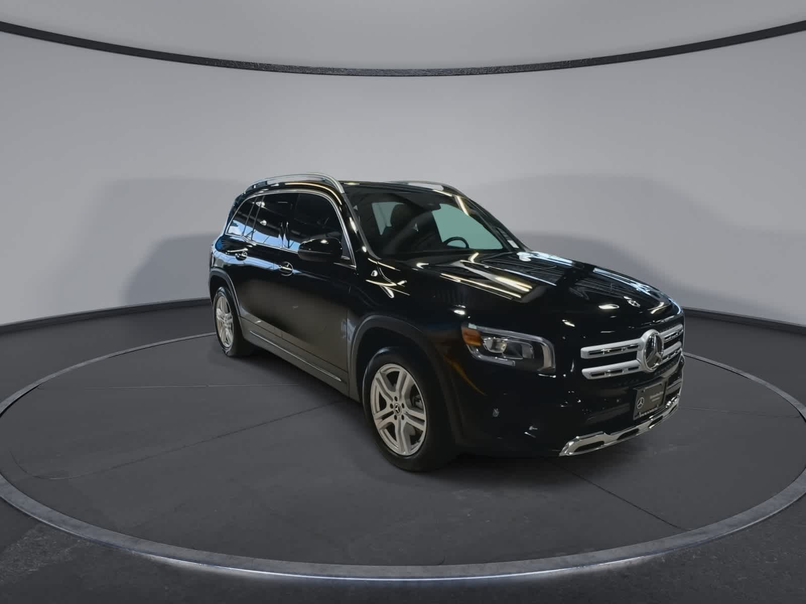 Thumbnail: 2022 Mercedes-Benz GLB - 2
