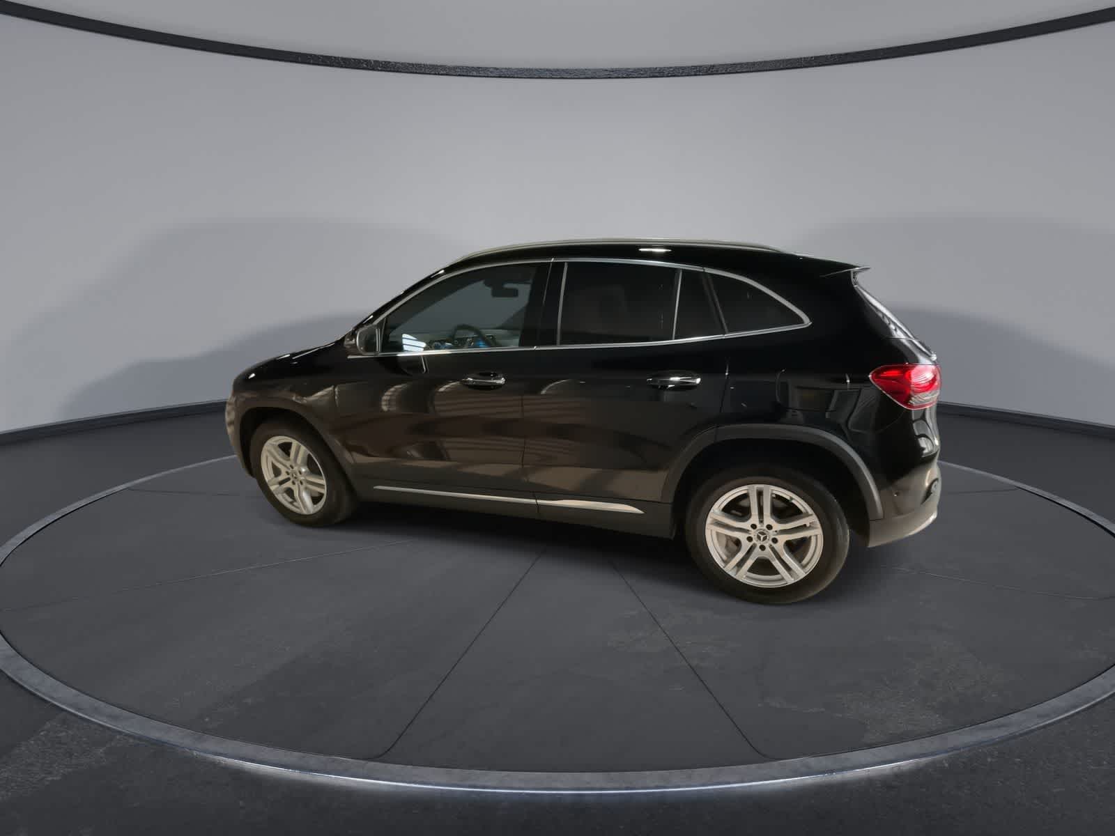 2021 Mercedes-Benz GLA 250 4MATIC 8