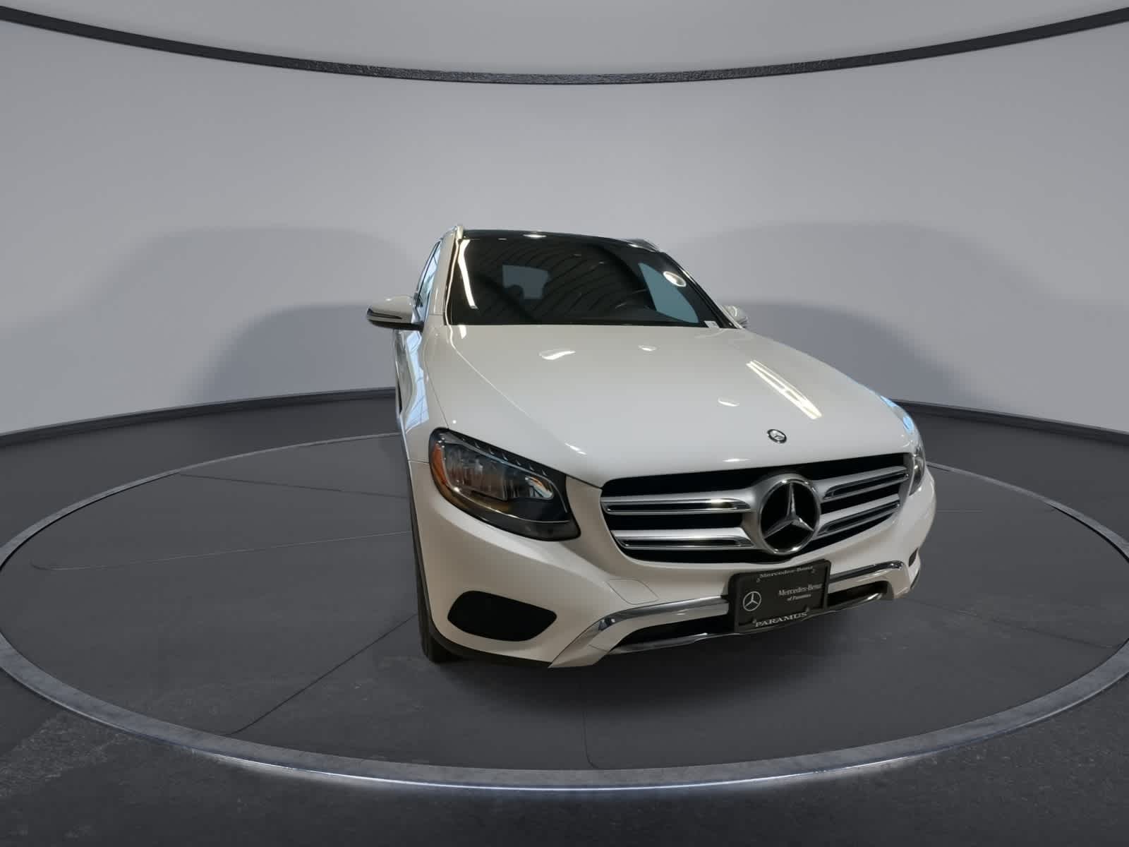 Thumbnail: 2017 Mercedes-Benz GLC - 3