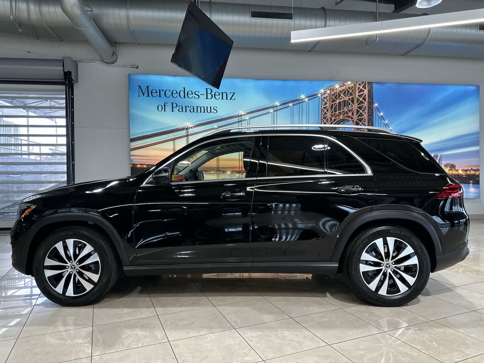 Thumbnail: 2026 Mercedes-Benz GLE - 15