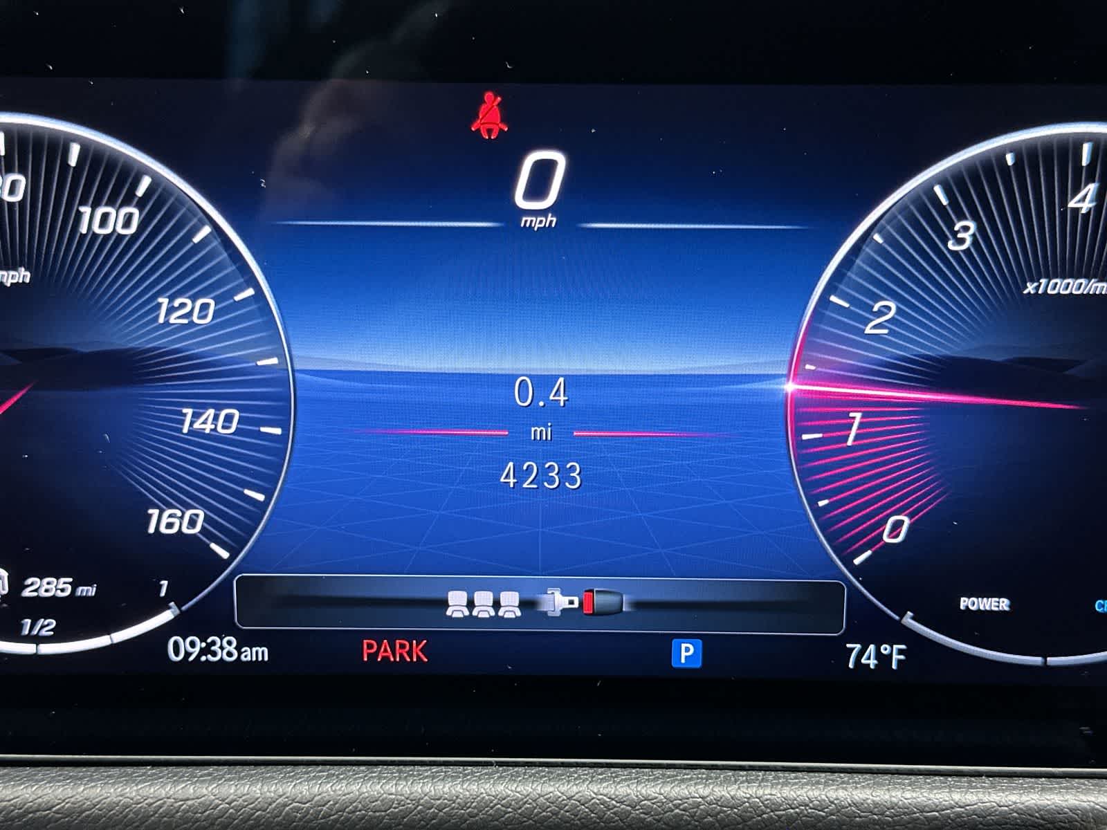 Thumbnail: 2025 Mercedes-Benz GLB - 30