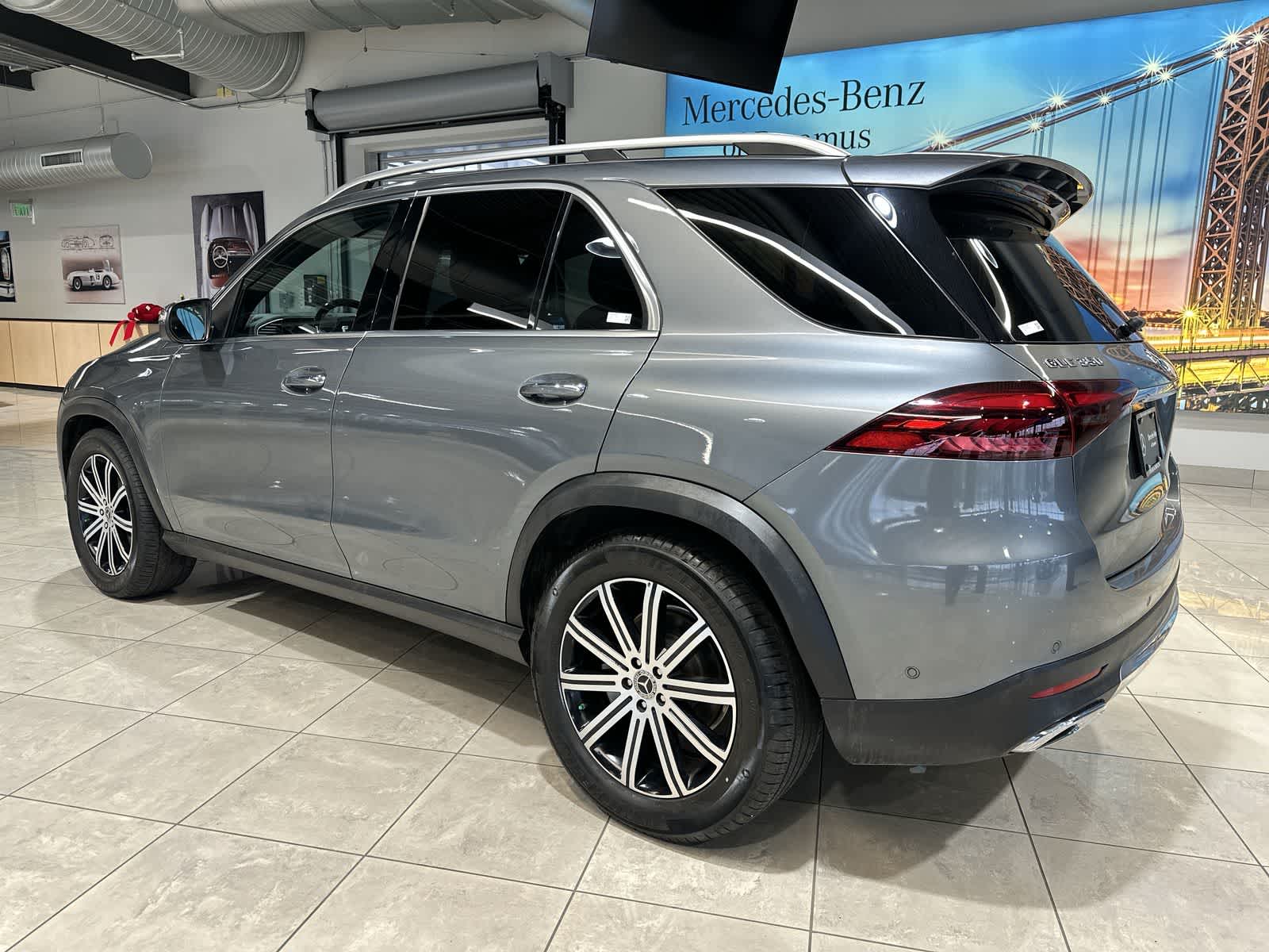 Thumbnail: 2024 Mercedes-Benz GLE - 16