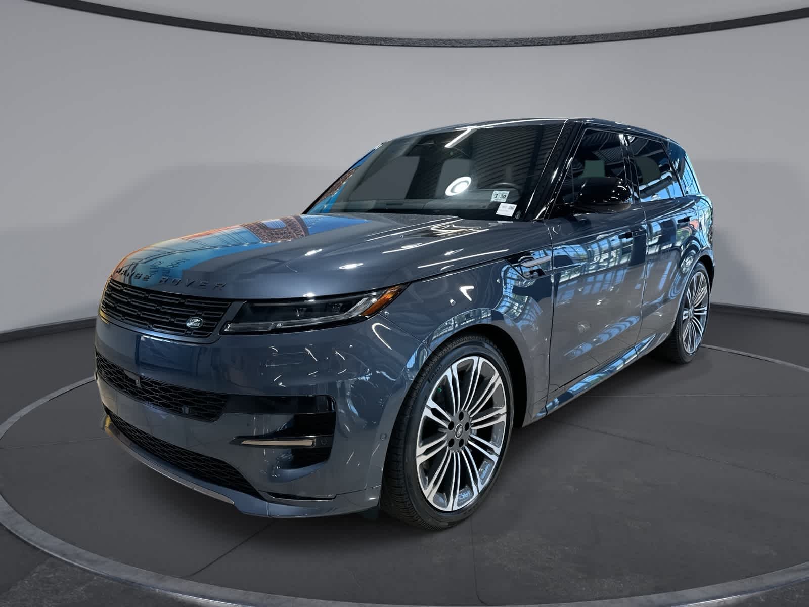 Thumbnail: 2025 Land Rover Range Rover Sport - 1