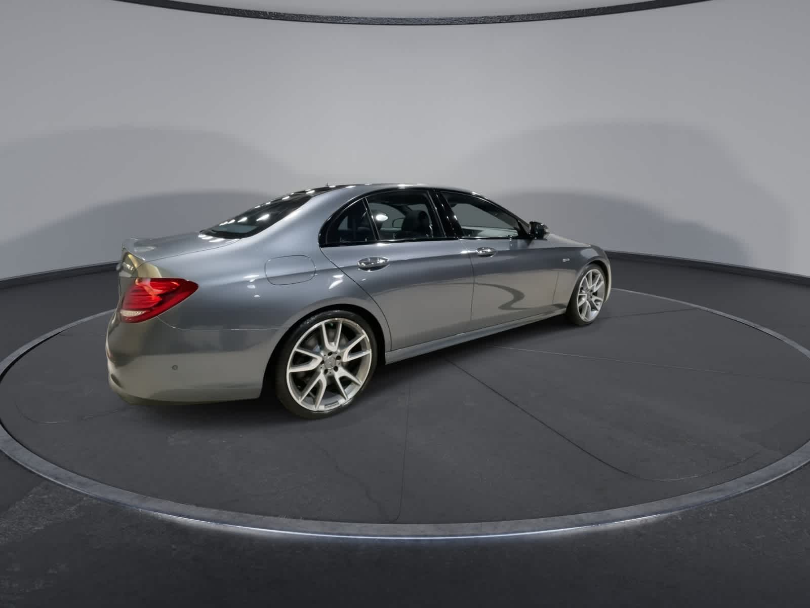 Thumbnail: 2018 Mercedes-Benz E-Class - 12