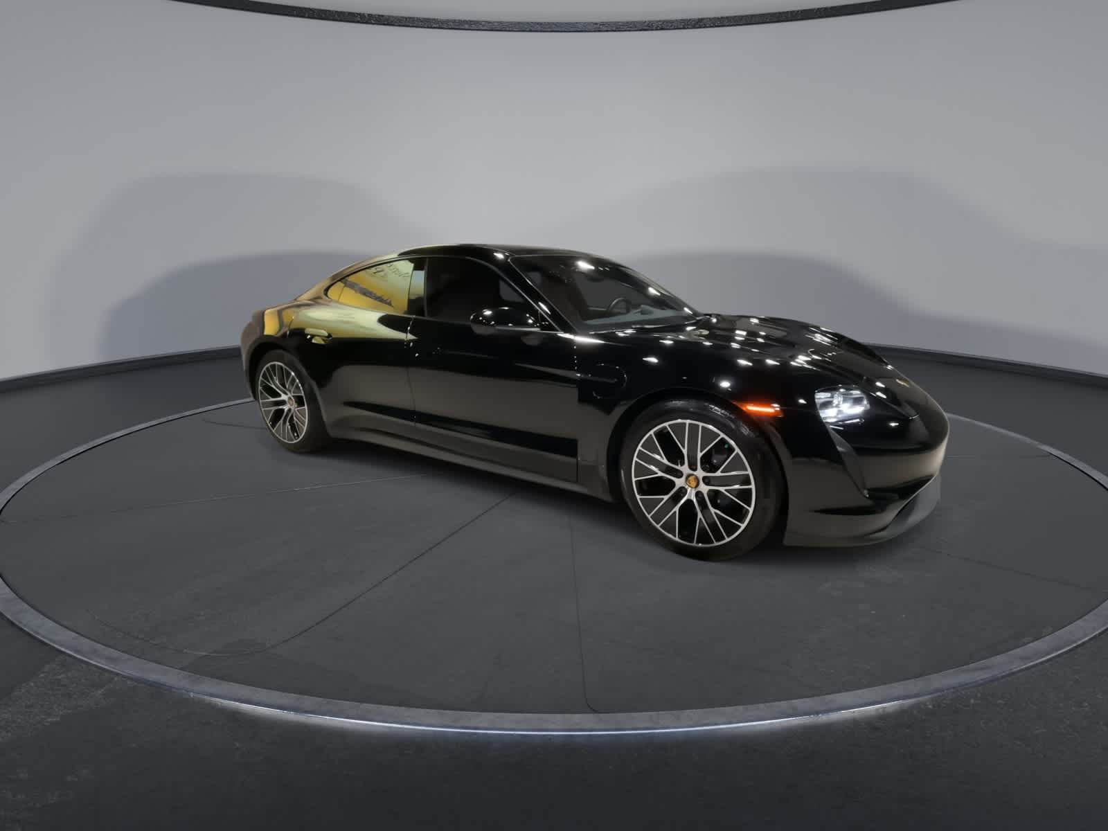 Thumbnail: 2023 Porsche Taycan - 2