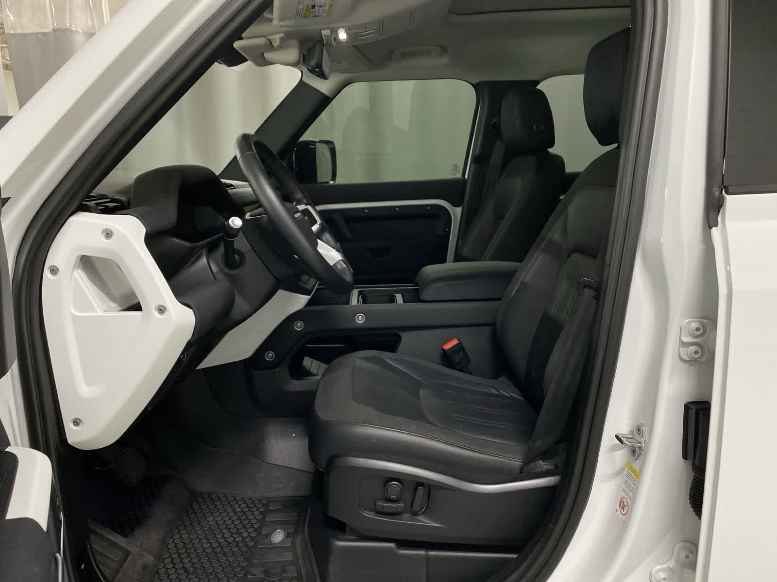 Thumbnail: 2020 Land Rover Defender - 14