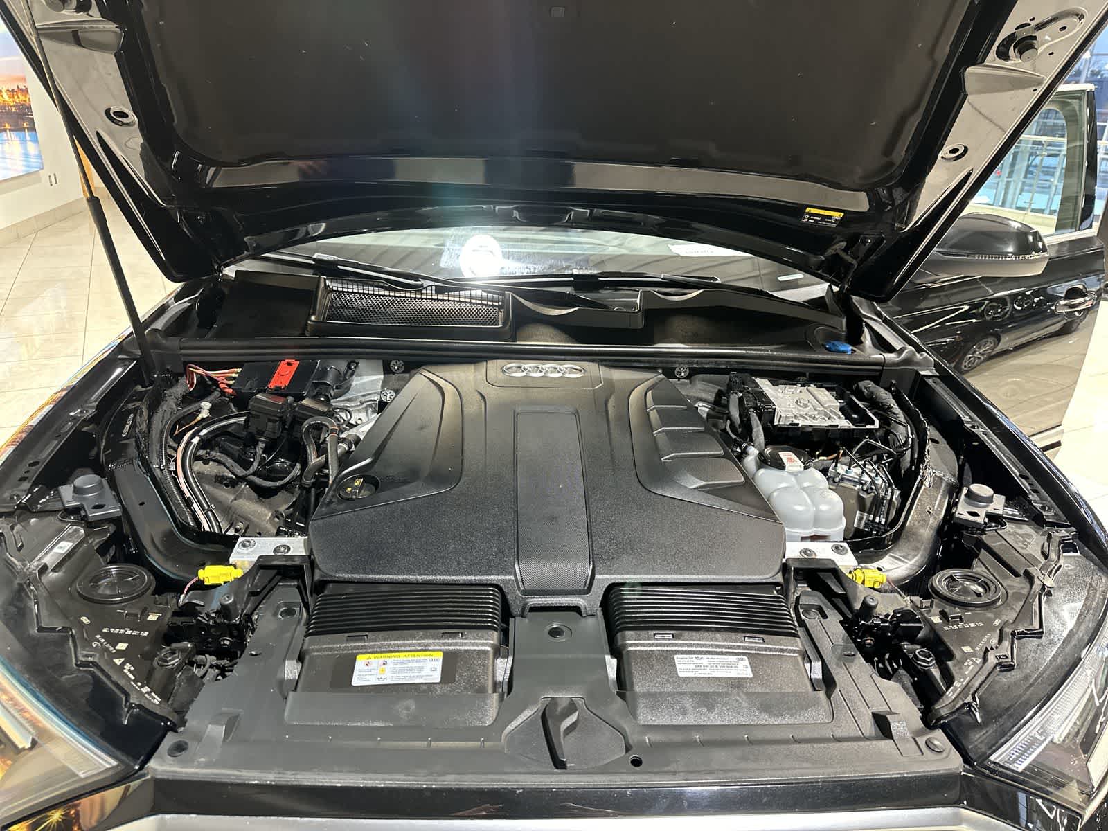 Thumbnail: 2022 Audi Q7 - 21