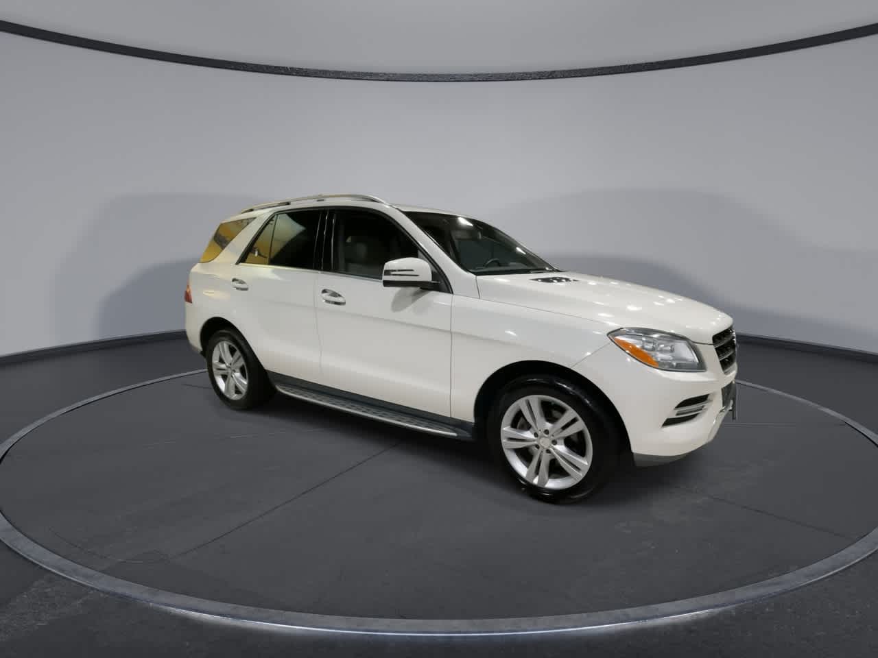 Thumbnail: 2013 Mercedes-Benz M-Class - 3