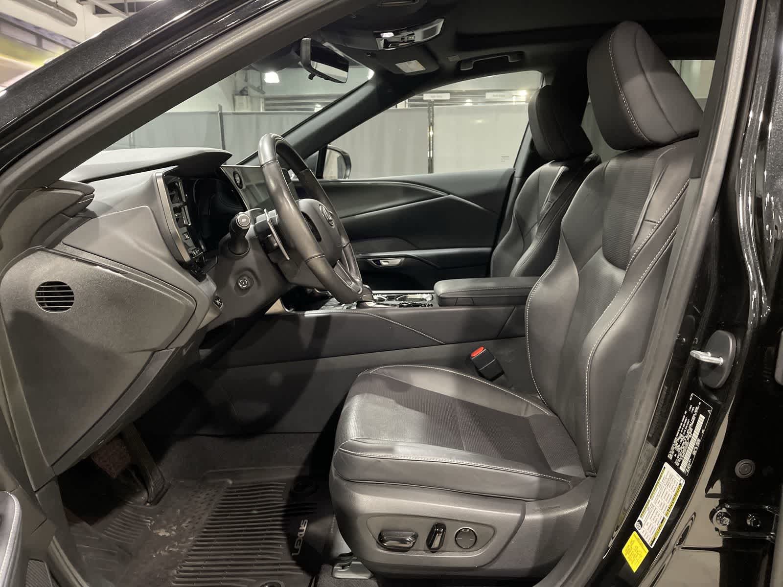 Thumbnail: 2023 Lexus RX - 14