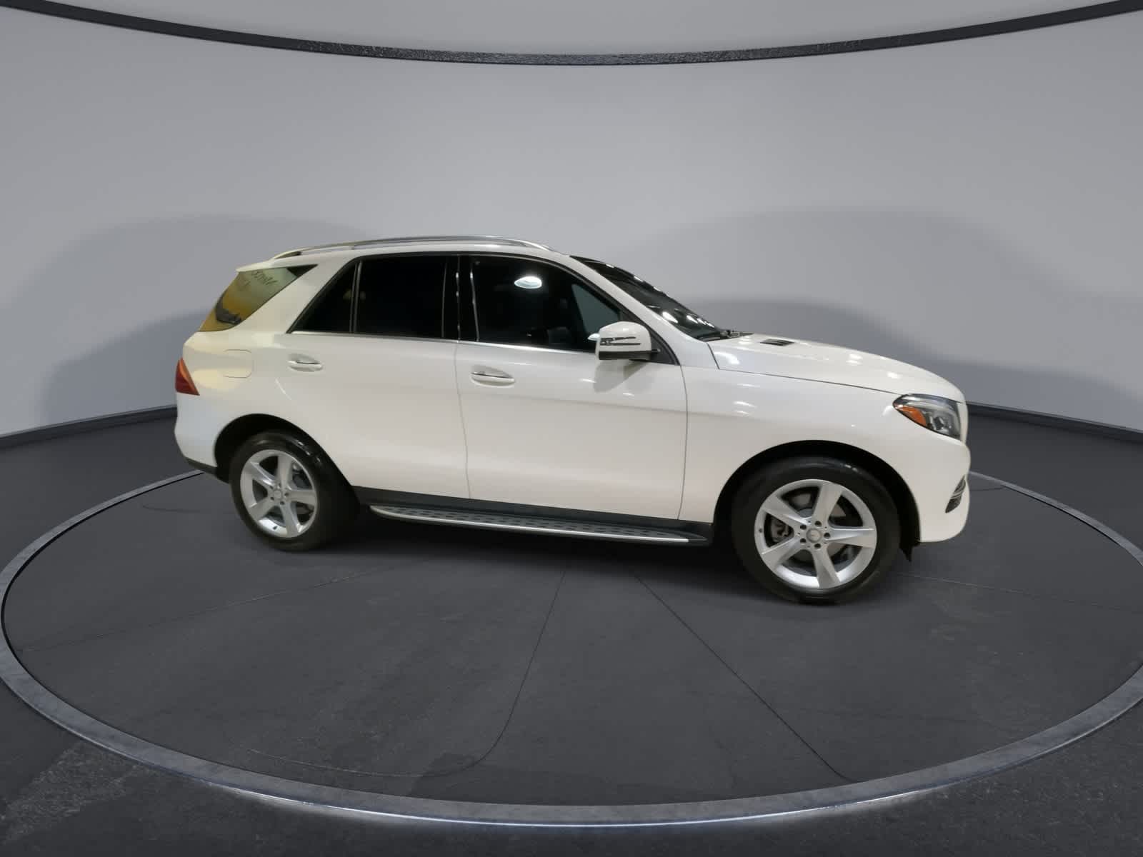 Thumbnail: 2016 Mercedes-Benz GLE - 13