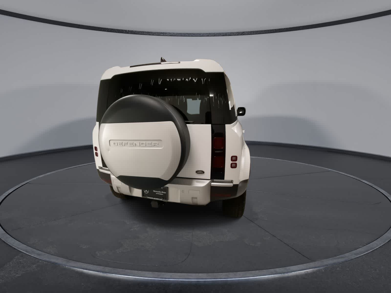 Thumbnail: 2020 Land Rover Defender - 11