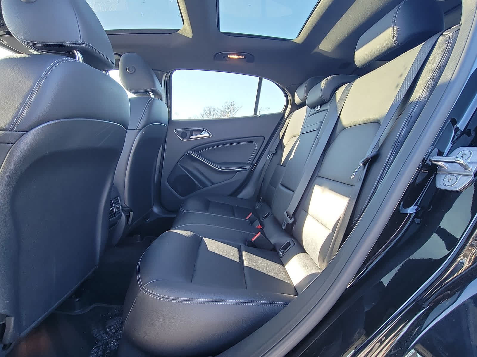 Thumbnail: 2020 Mercedes-Benz GLA - 20