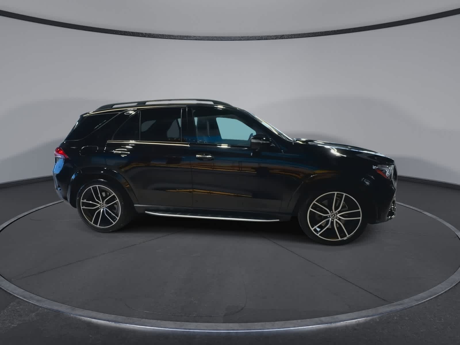 Thumbnail: 2021 Mercedes-Benz GLE - 3