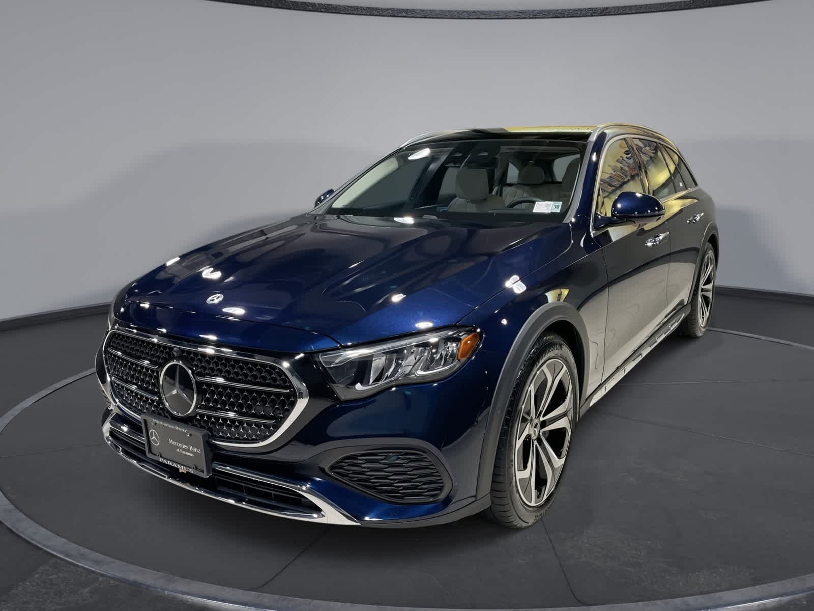2025 Mercedes-Benz E-Class E450 All-Terrain's photo