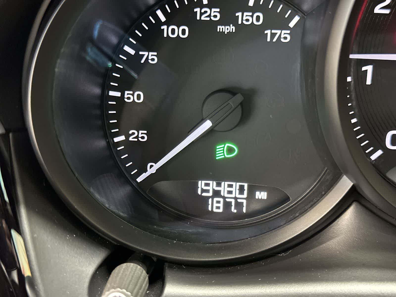 Thumbnail: 2023 Porsche Macan - 30