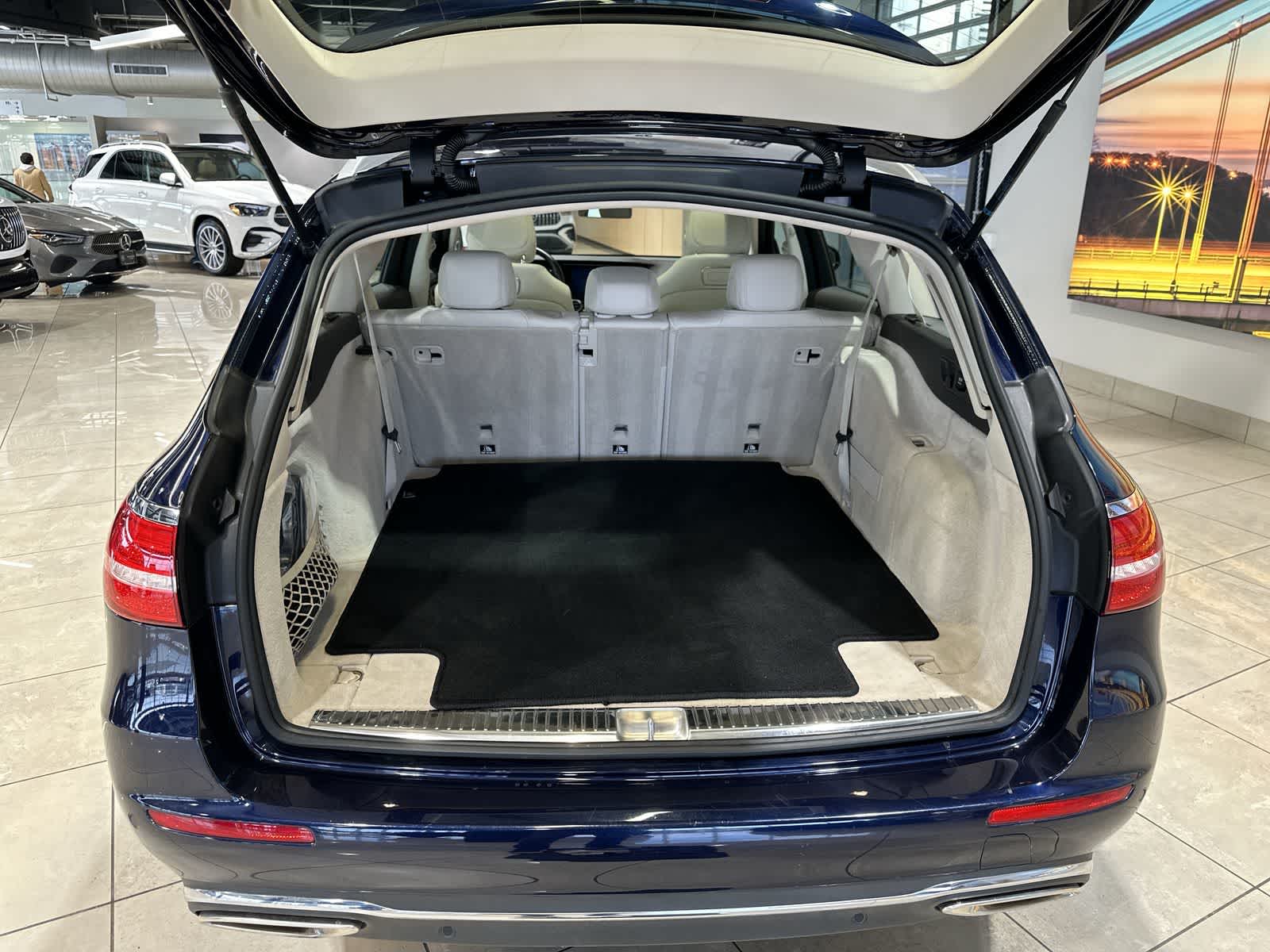 Thumbnail: 2019 Mercedes-Benz E-Class - 31