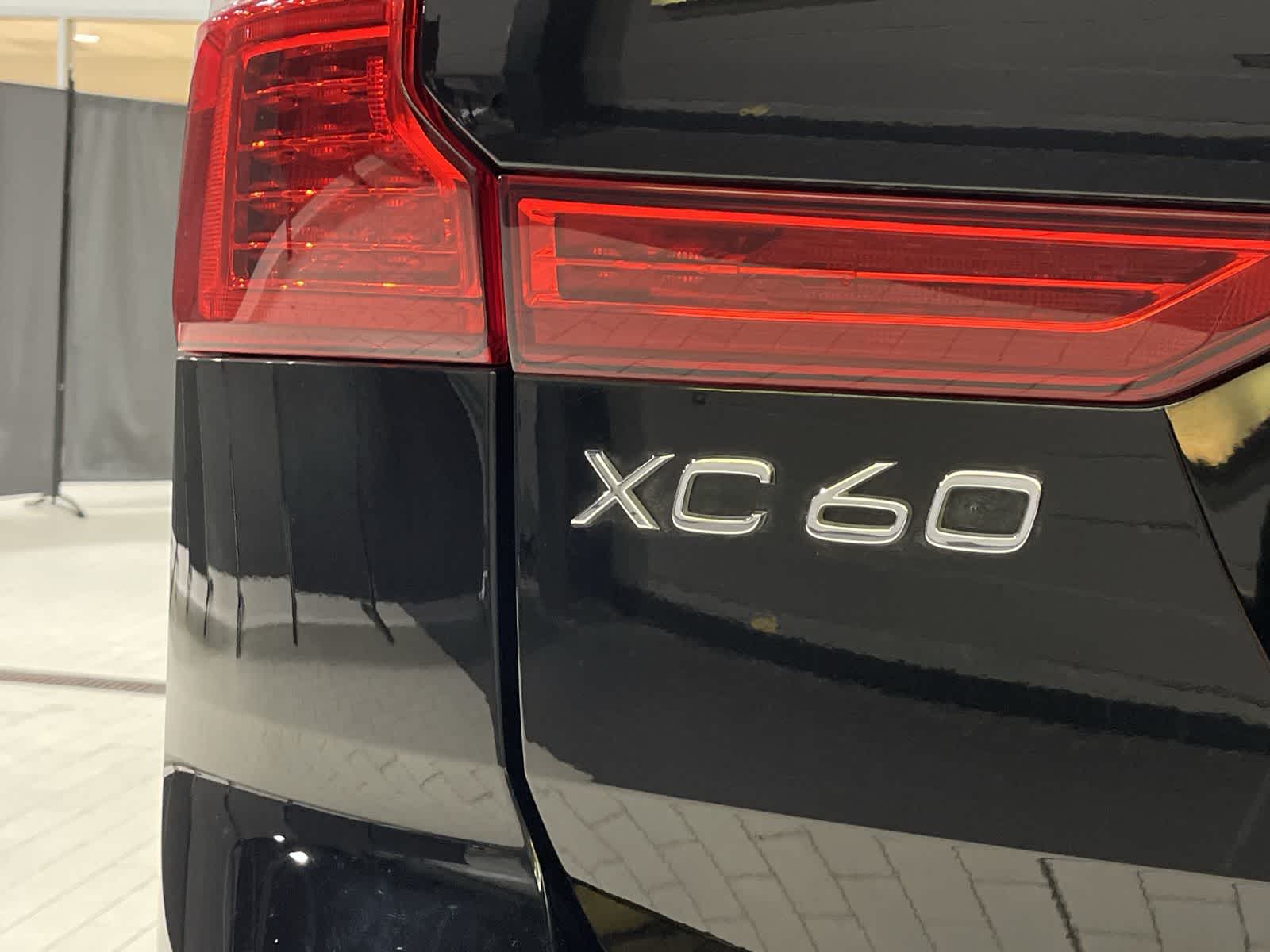Thumbnail: 2023 Volvo XC60 - 19