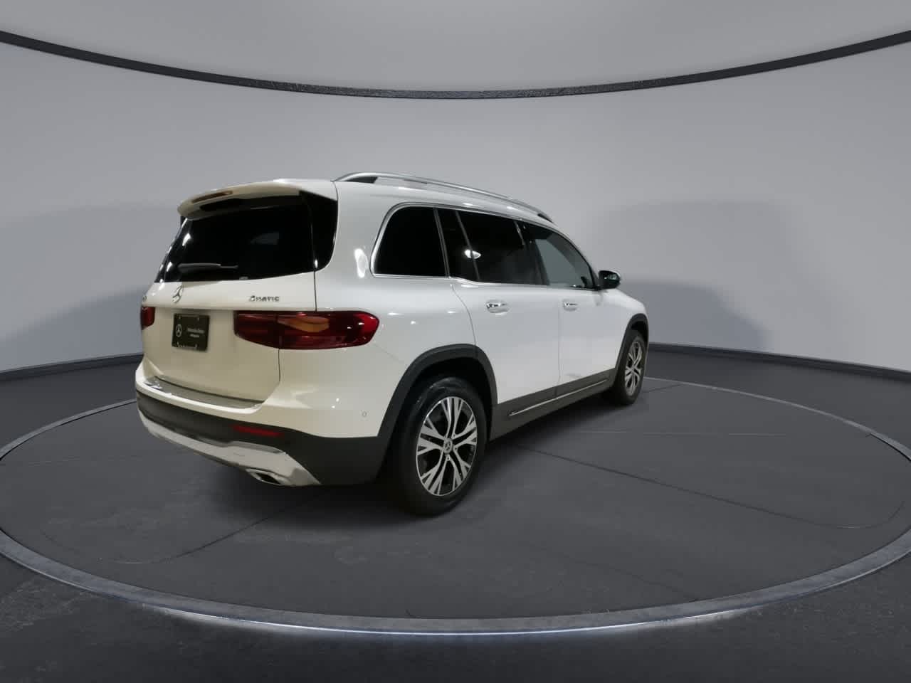 Thumbnail: 2025 Mercedes-Benz GLB - 10