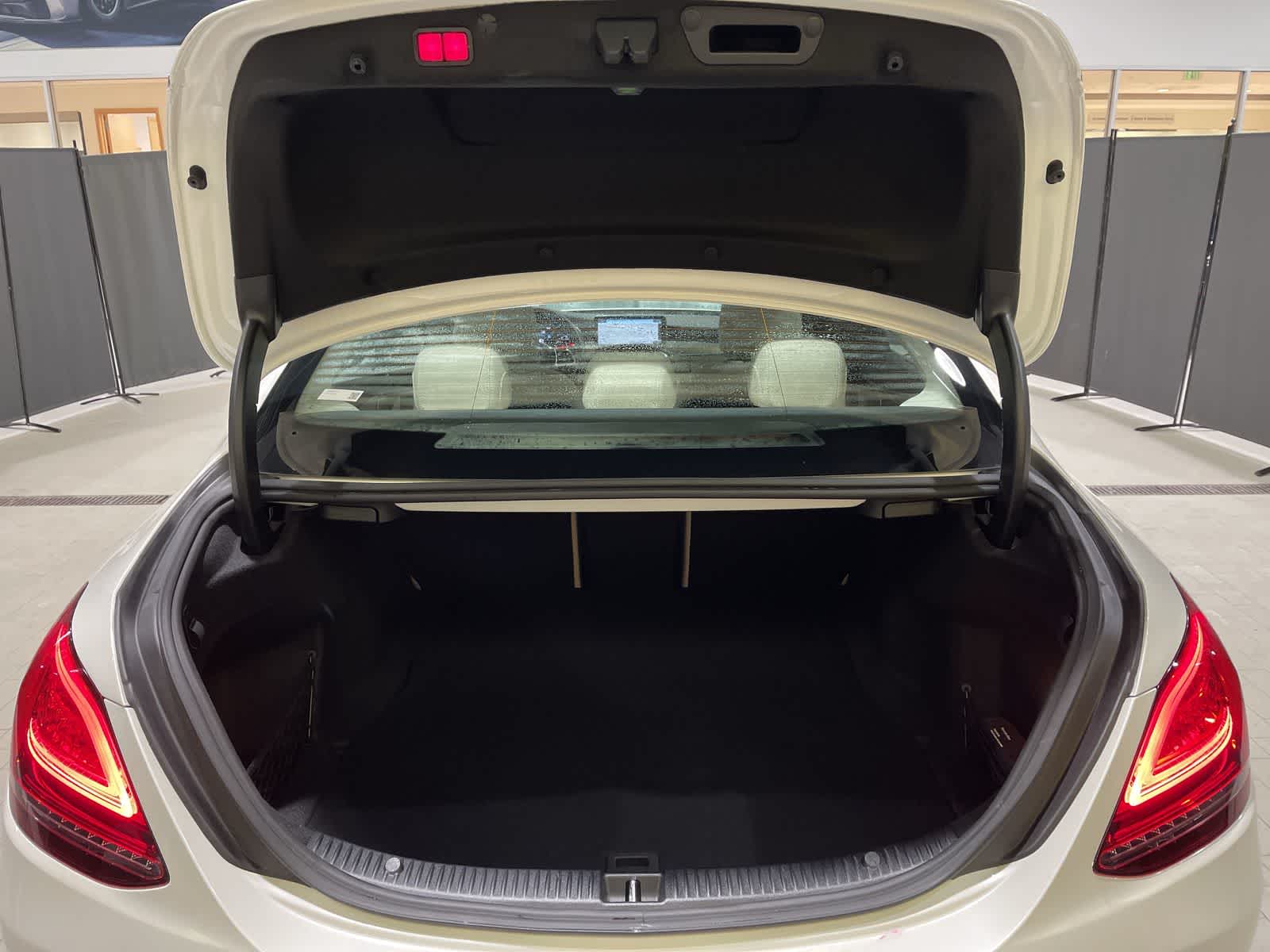 Thumbnail: 2020 Mercedes-Benz C-Class - 31