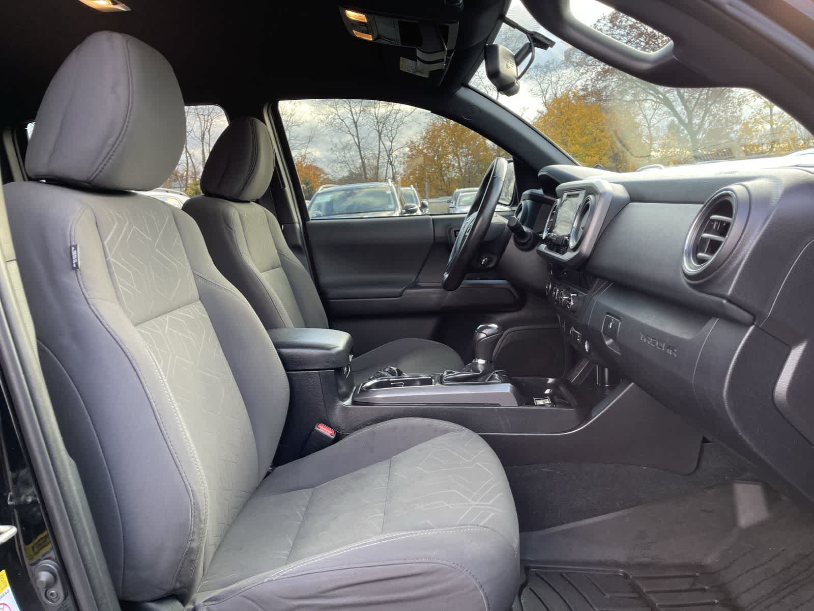 Thumbnail: 2016 Toyota Tacoma - 26