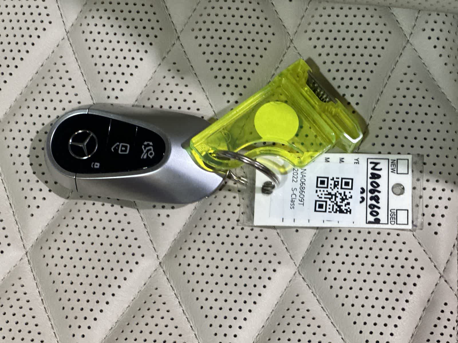 Thumbnail: 2022 Mercedes-Benz S-Class - 32