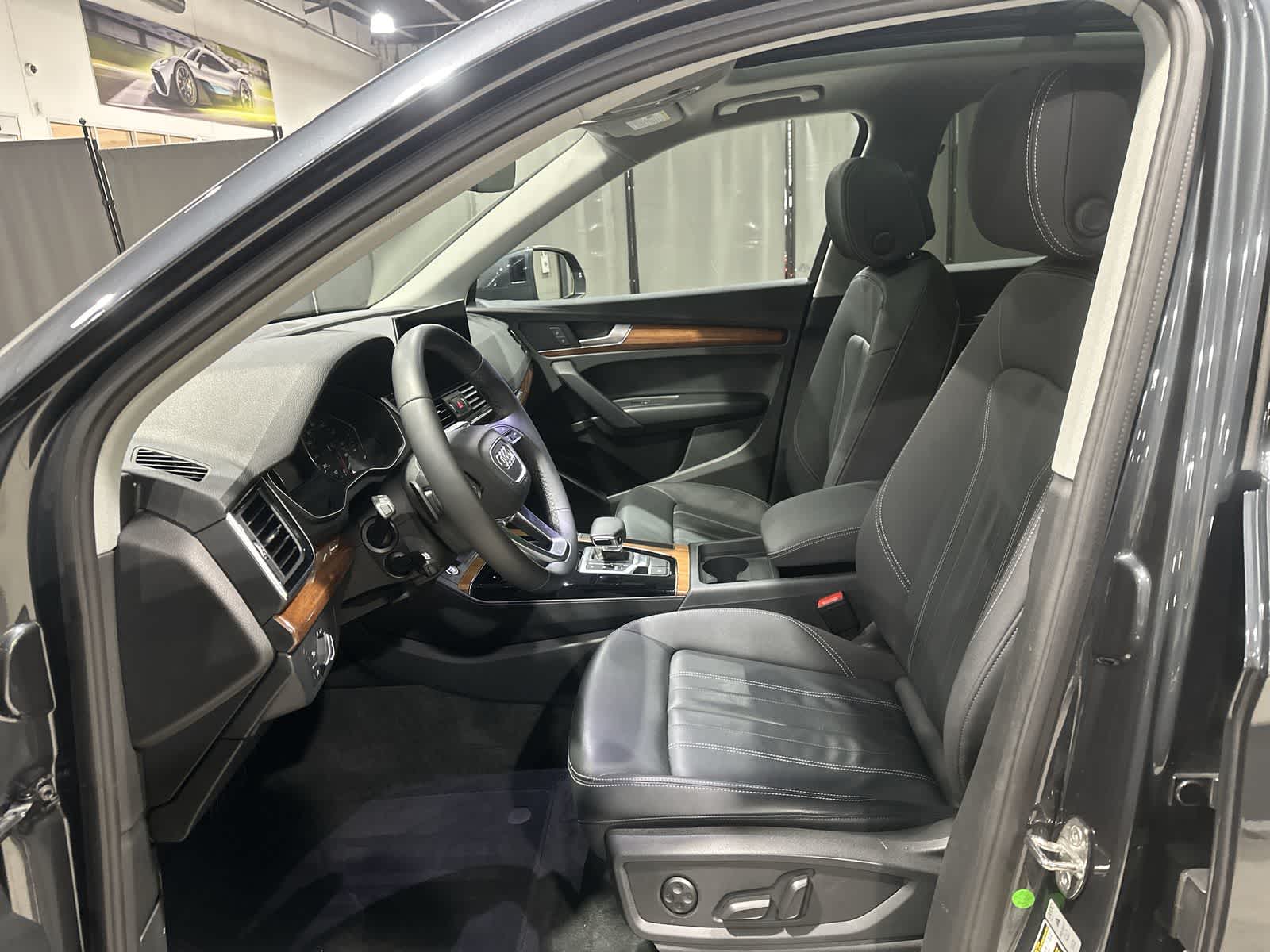 Thumbnail: 2023 Audi Q5 - 14