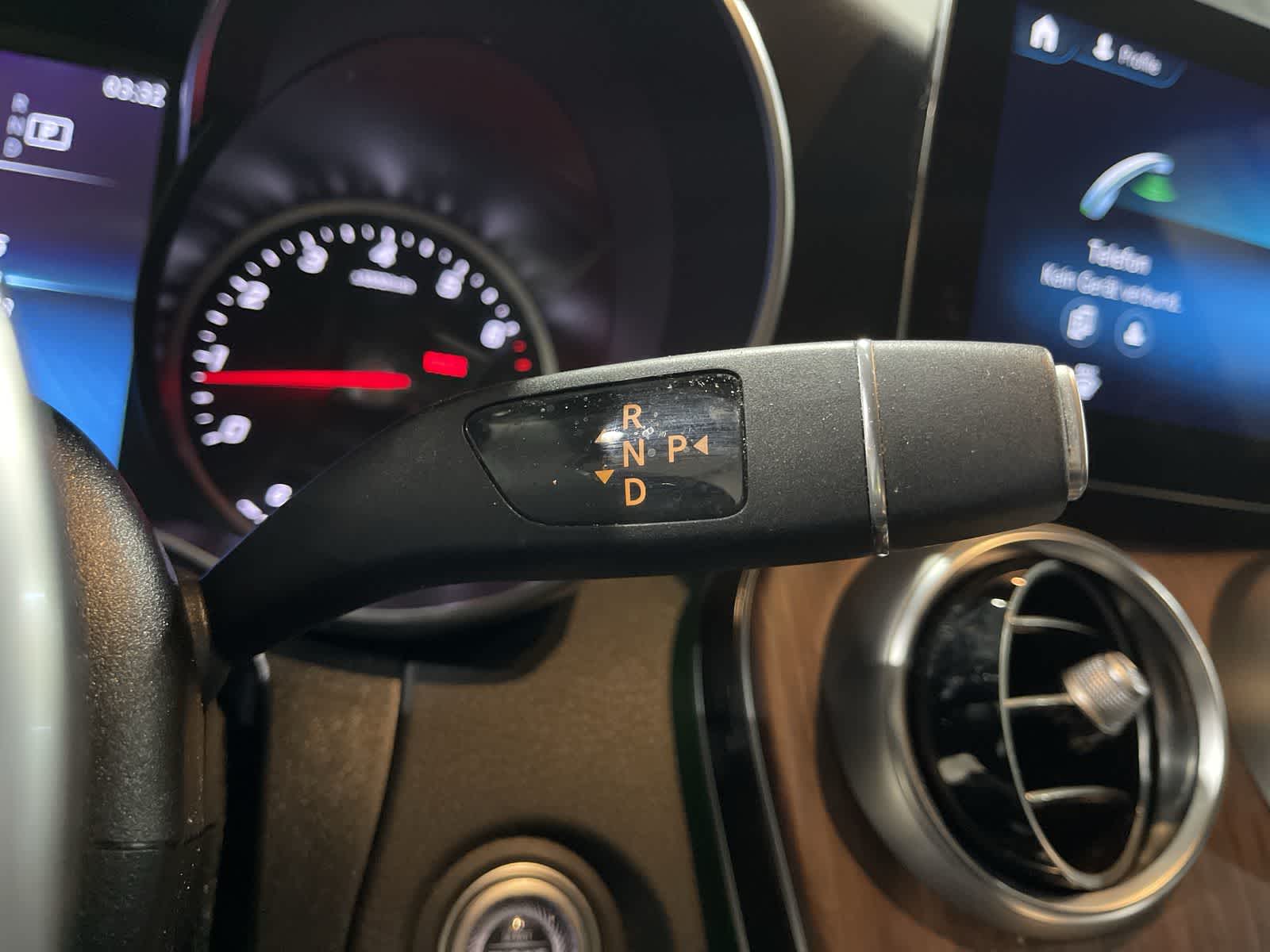 Thumbnail: 2022 Mercedes-Benz GLC - 29