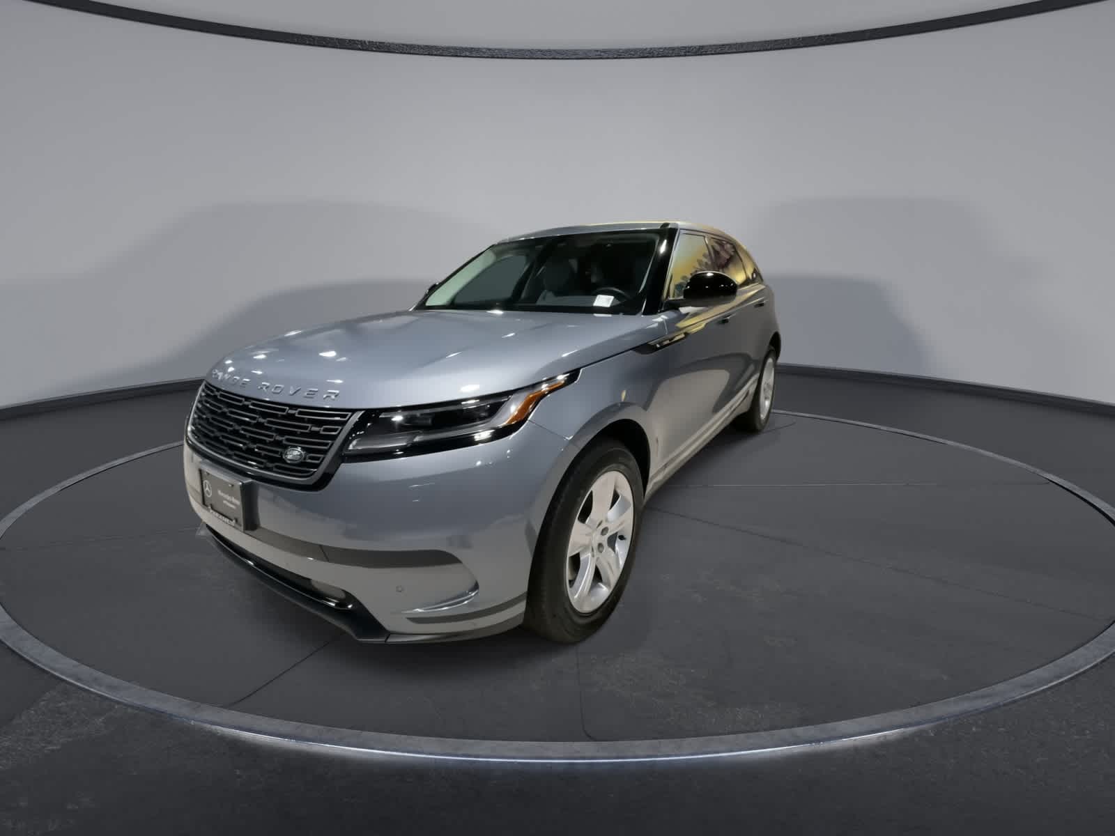 Thumbnail: 2025 Land Rover Range Rover Velar - 5