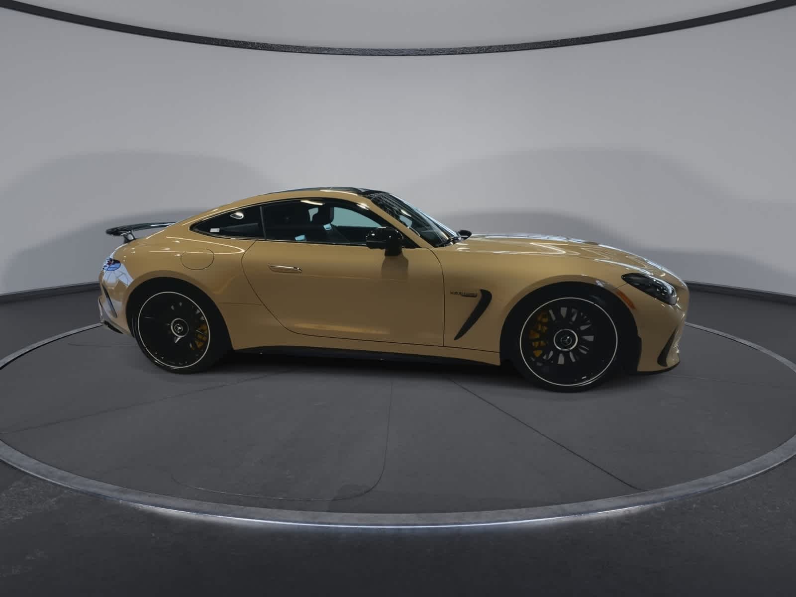 Thumbnail: 2025 Mercedes-Benz AMG GT - 13