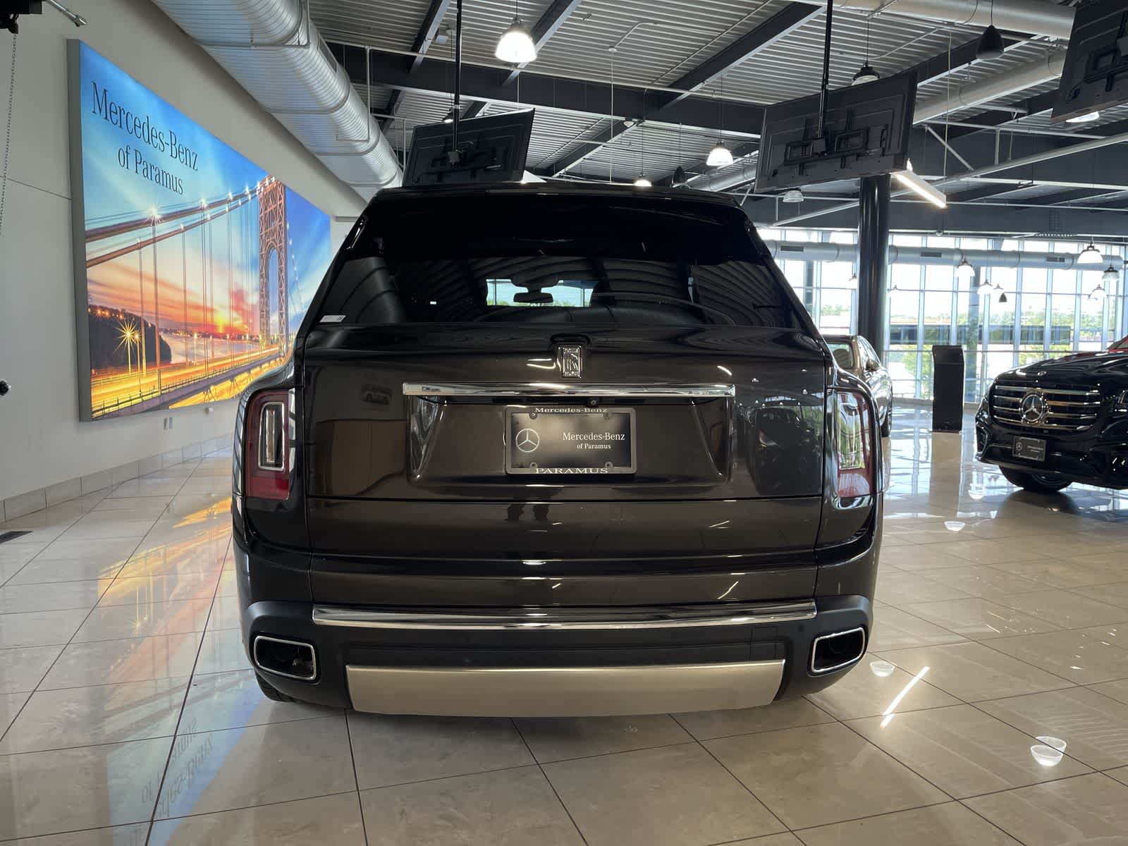 Thumbnail: 2019 Rolls-Royce Cullinan - 17