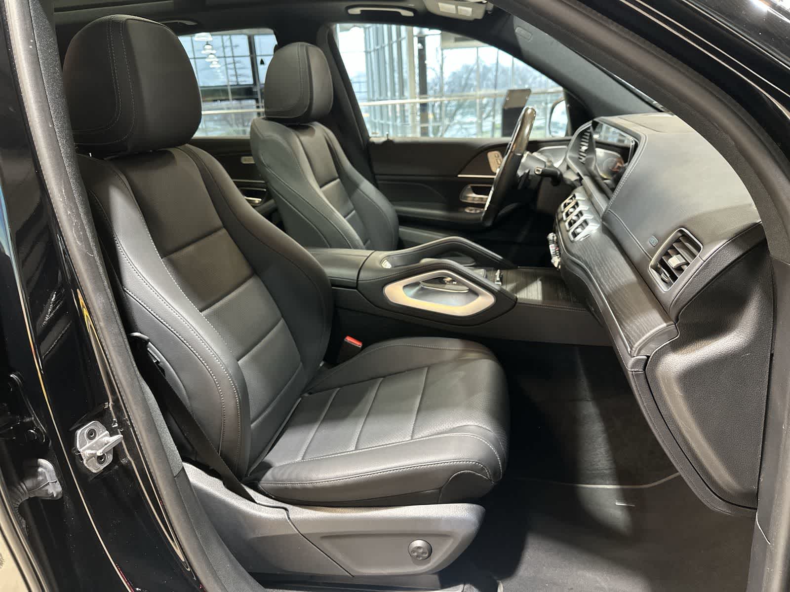 Thumbnail: 2023 Mercedes-Benz GLE - 26