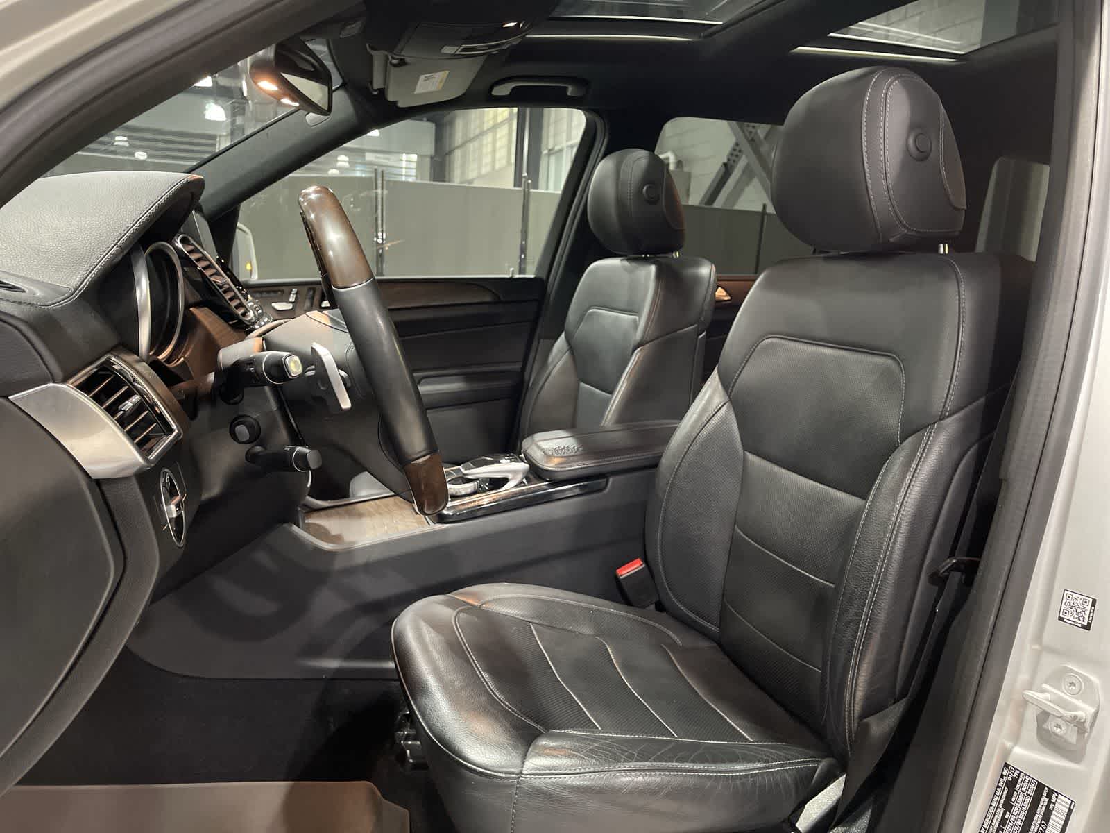 Thumbnail: 2017 Mercedes-Benz GLS - 23