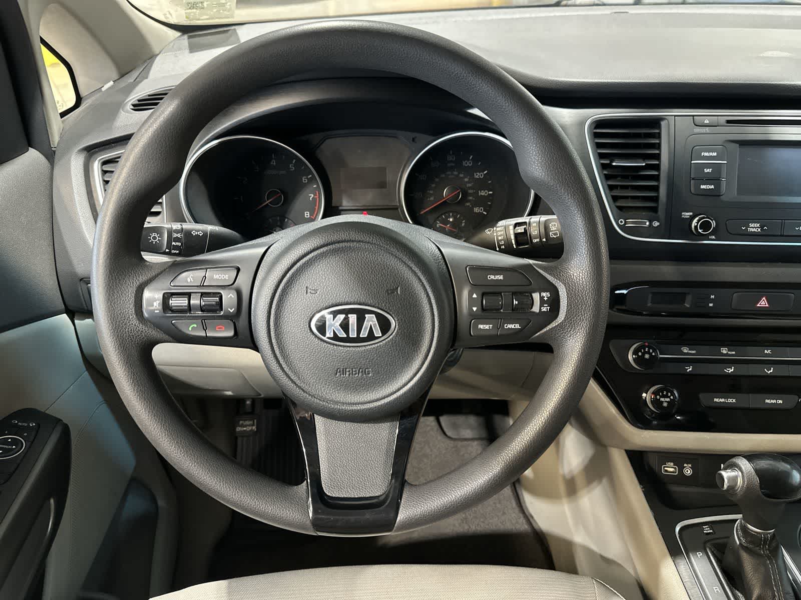 Thumbnail: 2015 Kia Sedona - 27