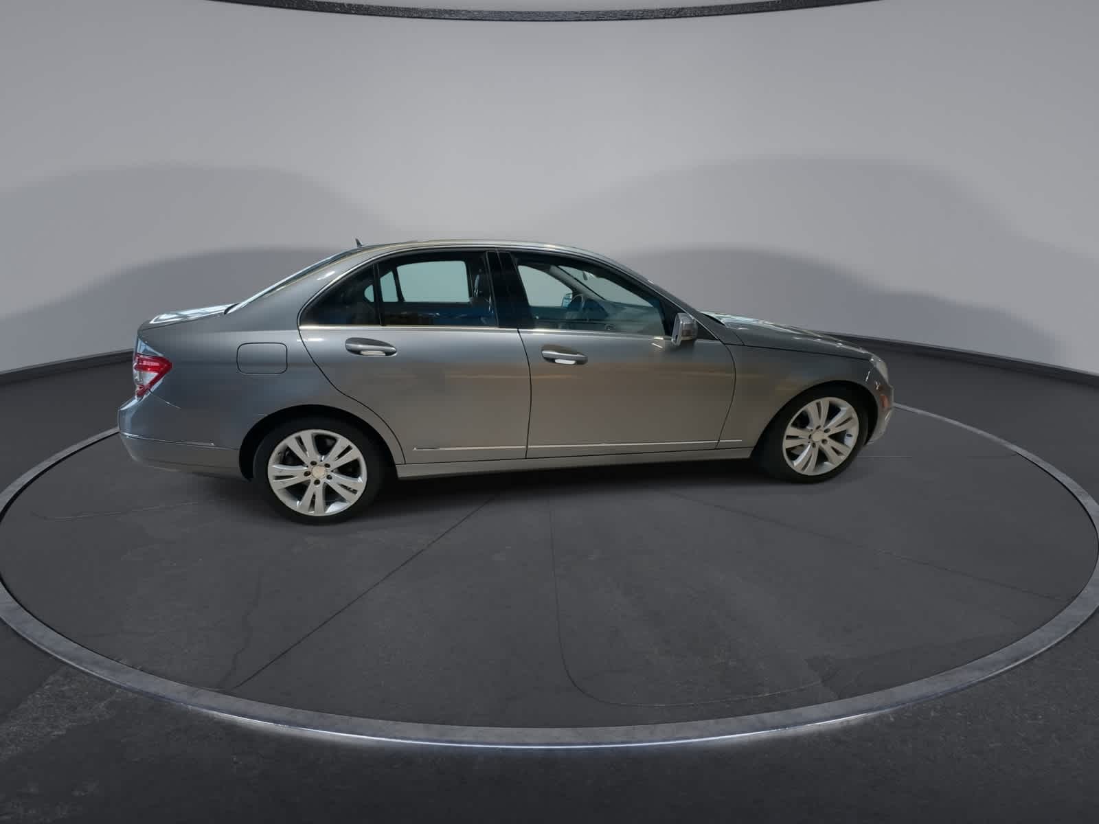 Thumbnail: 2011 Mercedes-Benz C-Class - 12