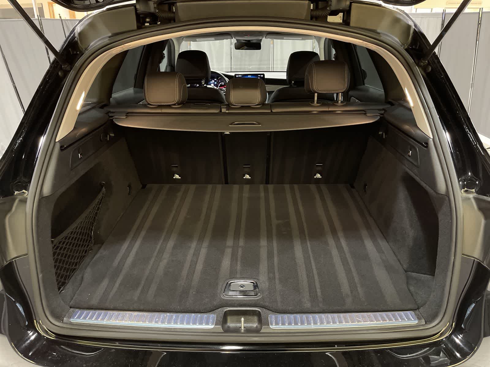 Thumbnail: 2022 Mercedes-Benz GLC - 31