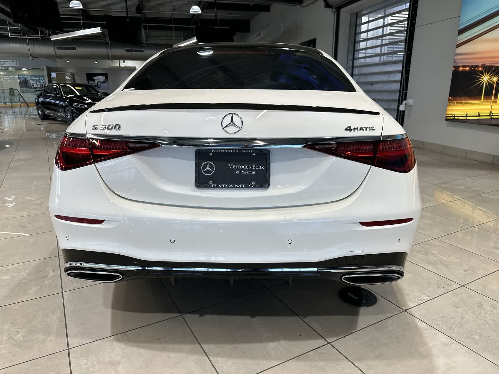 Thumbnail: 2023 Mercedes-Benz S-Class - 17