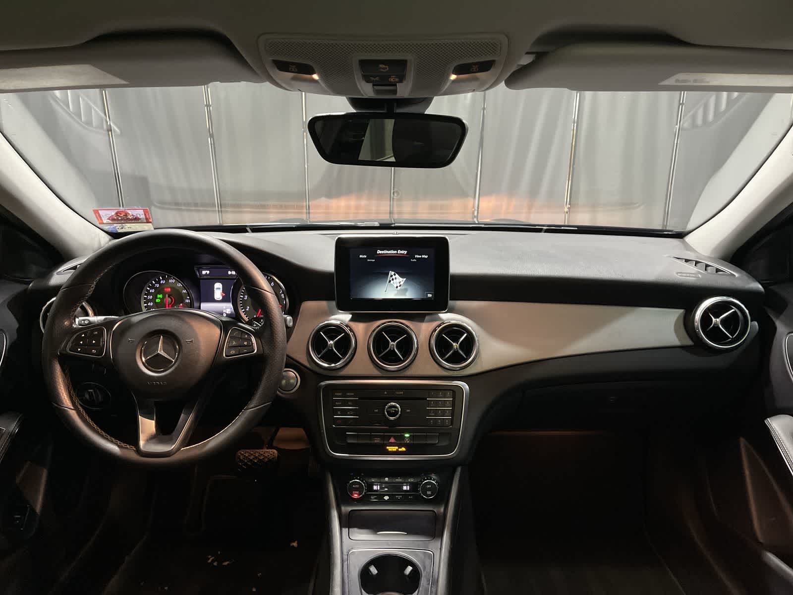 Thumbnail: 2017 Mercedes-Benz GLA - 22